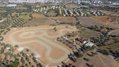 Zeytinlik alanın ortasına yarış pisti kuruluyor