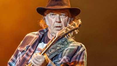 Neil Young, şarkılarını izinsiz kullandığı için Trump'a dava açtı