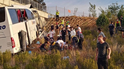 İstanbul'da yolcu otobüsü kaza yaptı: 5 ölü, 3'ü çocuk 25 yaralı