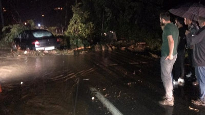 Rize'de şiddetli yağış: Yaralılar var