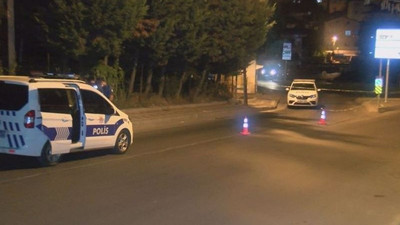 İstanbul sokakta oturanlara silahlı saldırı: 1 ağır yaralı