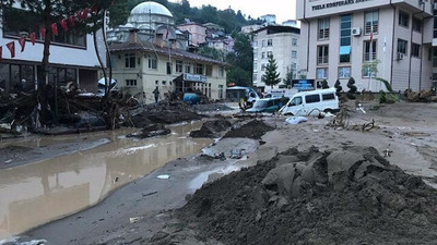 Sarıkaya'dan Giresun yazısı: Devlet kendi yasasını görmezden gelip kanuna aykırı bina dikmiş