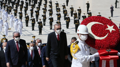 Erdoğan'dan 30 Ağustos'ta Doğu Akdeniz mesajı: Türkiye tehdide boyun eğmeyecek