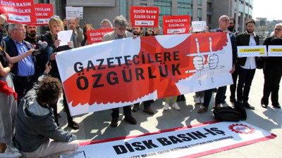 Ağustos ayında en az 15 gazeteci psikolojik ve fiziksel şiddete maruz kaldı