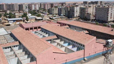 Av. Çakas: Kadın cezaevinde banyo ve tuvaleti gören yerlere kamera yerleştirildi, çıplak arama dayatılıyor