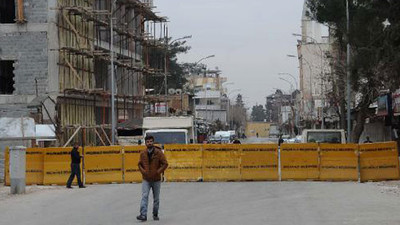 Akçakale'de betonlu güvenlik önlemi