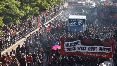 Liderlere 'Cehenneme Hoşgeldiniz' karşılaması