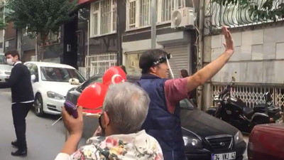 Şişli Belediyesi gürültü kirliliği gerekçesiyle simit tezgahına el koydu, mahalleli eylem yaptı