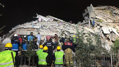 Eylemdeki Somalı işçiler deprem bölgesine geçip arama kurtarma çalışmasına katıldı