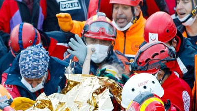 3 yaşındaki Elif'i enkazda bulan İBB'de görevli itfaiyeci: Elimi bir tuttu bir daha hiç bırakmadı