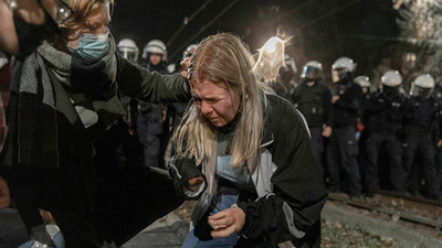 Polonya'da kürtaj yasağı ertelendi