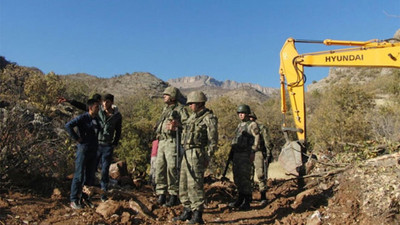 Hakkari'de silahlı saldırı: Bir işçi yaşamını yitirdi, iki işçi ağır yaralandı