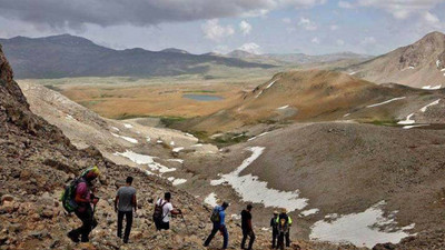 Kutsal sayılan mekanlara çıkmak da yasak