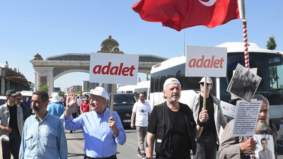 'Yumurtanın kabuğu içinden kırıldı'