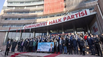 CHP Genel Merkezi önünde Kılıçdaroğlu'na destek eylemi: İlk seçimde hesaplaşacağız