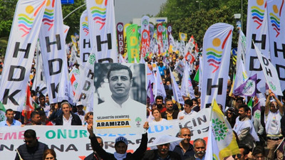 Demirtaş: Eğer Türkiye Kürtlerin de devleti ise o zaman Kürtçenin önündeki engelleri kaldırmalı