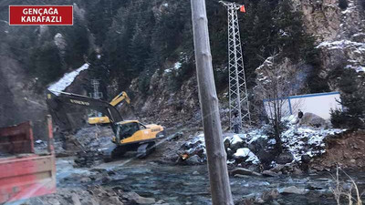 Artvin'de HES şirketi jandarma koruması eşliğinde çalışma yapıyor