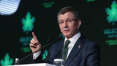 Davutoğlu'ndan 'iktidar'a: Rotanızı çizdiğini söyleyen Perinçek'e mi teslim oldunuz?