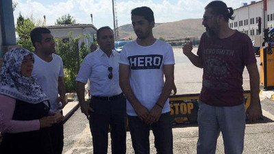 'Hero' tişörtü giyen sanık yakını gözaltına alındı