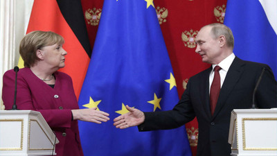 Merkel ve Putin ortak aşı üretimini görüştü