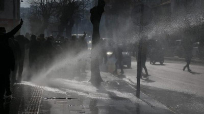 Van'da DBP'nin 'ulusal birlik' açıklamasına polis saldırısı