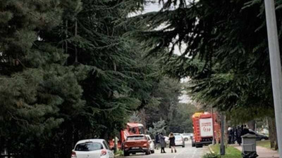 Yıldız Teknik Üniversitesi'nde yangın çıktı, sınavlar ertelendi