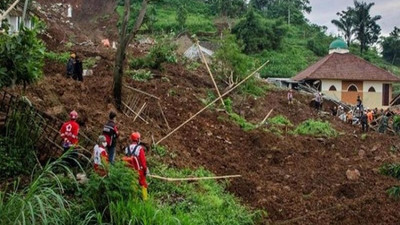 Endonezya'da heyelan: 20 kayıp, 14 yaralı