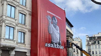 Galata'daki Nusret Gökçe resmi kaldırıldı