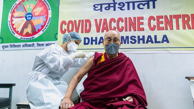 Dalay Lama Coronavirus aşısı oldu