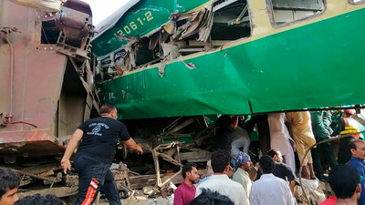 Pakistan'da tren kazası: 1 ölü, 40 yaralı