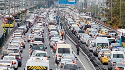 İstanbul'da trafik yoğunluğu yüzde 74'e ulaştı