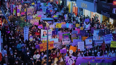 Feminist Gece Yürüyüşü’ne katılan kadınlara 'ritme göre zıpladınız' suçlaması