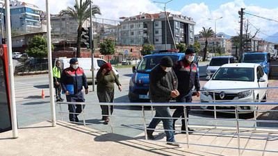 3 kişilik aile, bekçinin tuvalete gitmesini bekleyip 17 bin liralık kabloyu çaldı