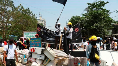 Myanmar'da son 24 saatte düzenlenen protestolarda 23 kişi yaşamını yitirdi