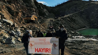 Maden şirketi yolu kapattı, mezraya çıkan köylüyü darp etti