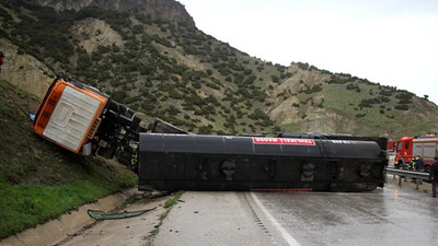 Manisa'da tanker devrildi: 1 işçi hayatını kaybetti, 1 işçi yaralandı