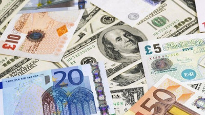 Küresel piyasalardaki gelişmeler izleniyor: Dolar 8.10'lu seviyelerde baskı altında