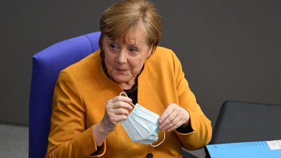 Merkel, AstraZeneca aşısı oldu