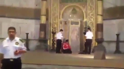 Mescid-i Aksa için Ayasofya'da 'korsan namaz'