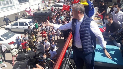 AKP'li belediyenin oyuncak 'sürprizi': Yüzlerce çocuk birbirini ezdi