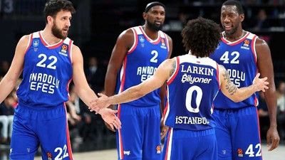 Anadolu Efes Final Four'a yükseldi