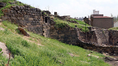 Yönetmen Elia Kazan'ın Kayseri'deki evi harabeye döndü