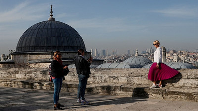 Reuters'tan kapanma eleştirisi: Türkiye, yurttaşlarını eve kapatırken yabancı turistleri ağırlıyor