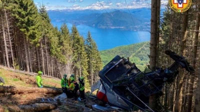 İtalya'da teleferik düştü: 13 ölü