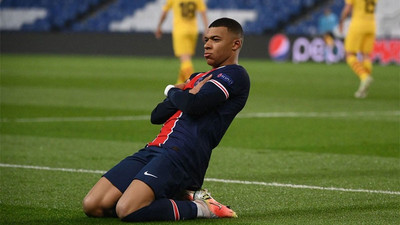 Kylian Mbappe Fransa'da yılın futbolcusu seçildi