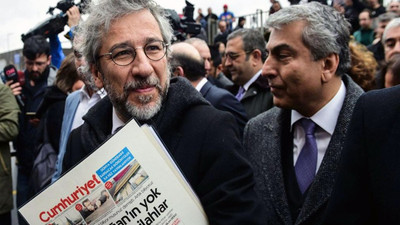 'Interpol bu tip başvuruları reddediyor, amaç Dündar'ı suçluymuş gibi göstermek'