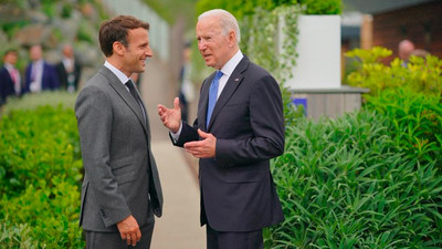 Biden'dan Macron paylaşımı: Birlikte duruyoruz, zorlukların üstesinden gelmeye hazırız