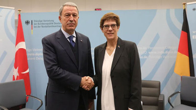 Almanya Savunma Bakanı Kramp-Karrenbauer resmi ziyaret için Türkiye'de