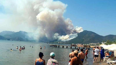 Marmaris'te yangın: Bir personel yaşamını yitirdi