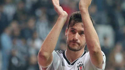 Beşiktaşlı futbolcu Umut Nayir'den Taylan Antalyalı'ya destek